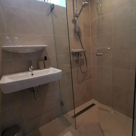 Het Vossenhol Strategisch Tussen En Duin Nyaraló *